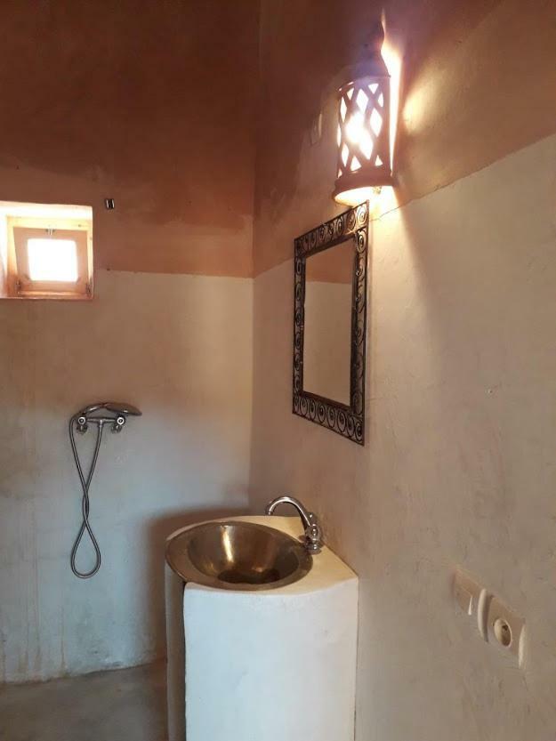 Tigmi Hamid Decouverte Des Traditions Et De La Culture Berbere Ait Benhaddou Buitenkant foto
